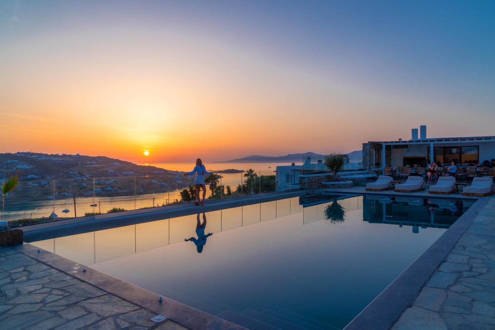 Le Ciel Suites & Villas Mykonos Town Екстериор снимка